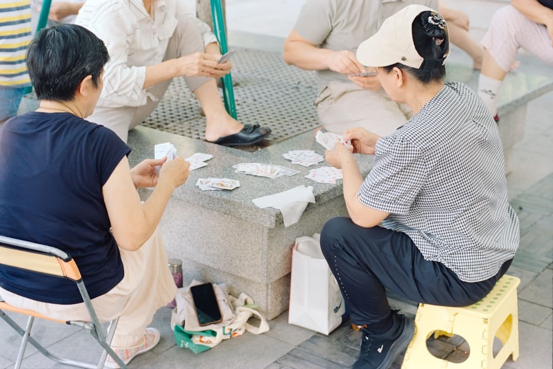 秦霄贤 何九华 伙伴情深引发热议